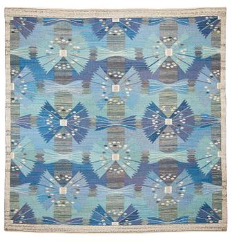 851. CARPET. "Park, blå och grön". Tapestry weave. 305 x 306 cm. Signed AB MMF BN.