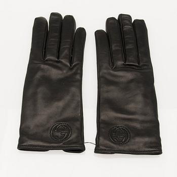 A pair of Gucci ladies' leather gloves.
