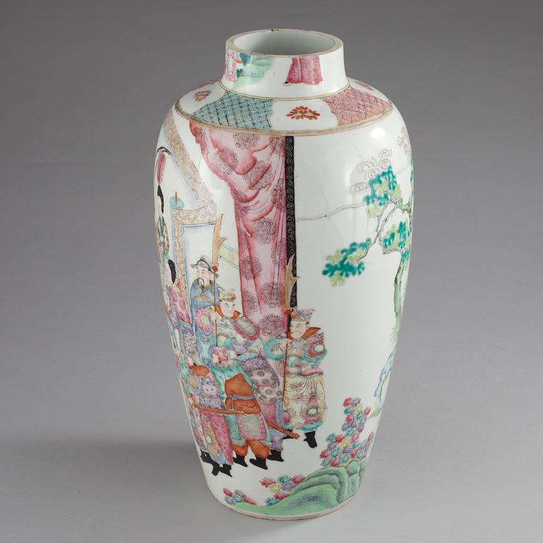 LAMPFOT, porslin, Kina 1800-talets senare hälft.
