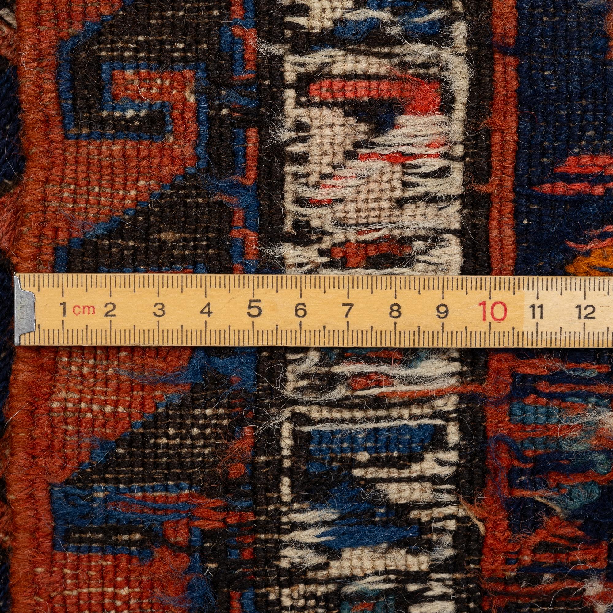 An antique Soumak carpet, East cucasus, c. 340 x 268 cm.