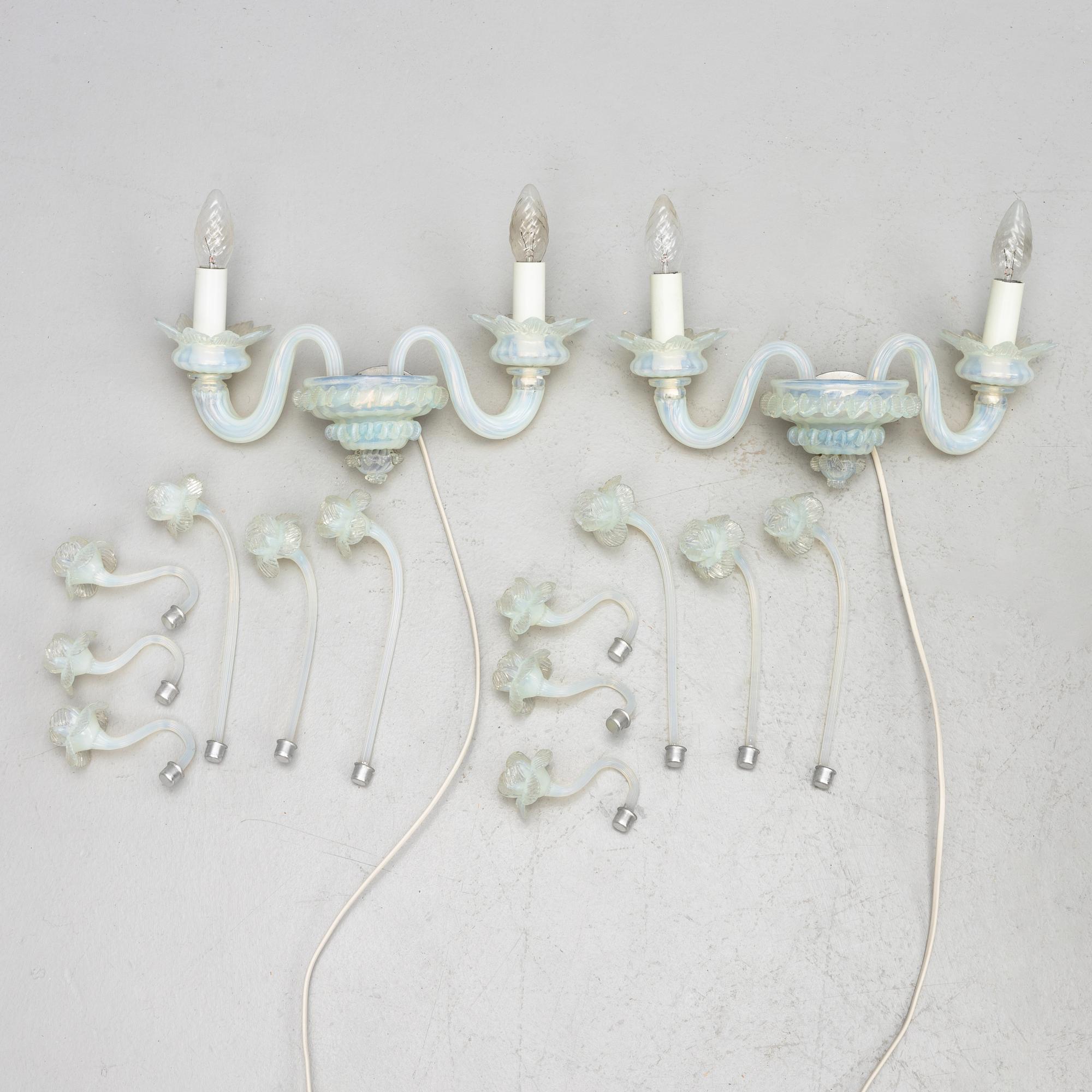 Chandelier and sconces, a pair, Italy, second half of the 20th century.