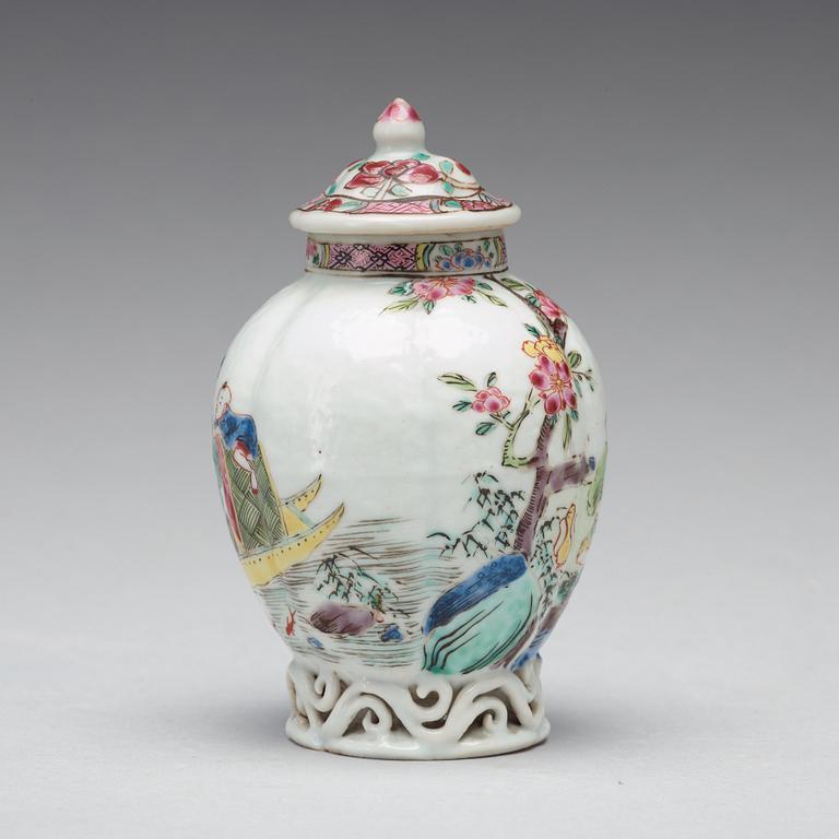 A famille rose tea caddy with cover, Qing dynasty, Yongzheng (1723-35).