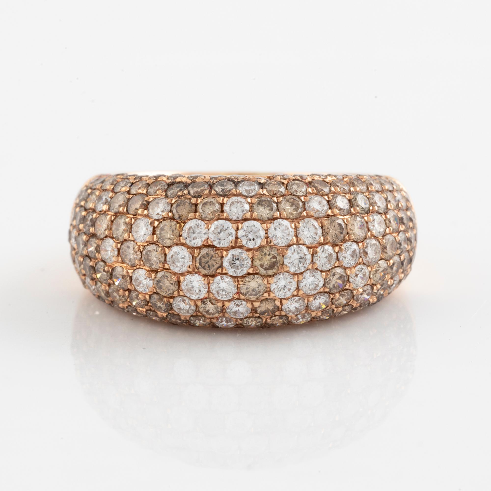 Brilliant cut diamond ring.
