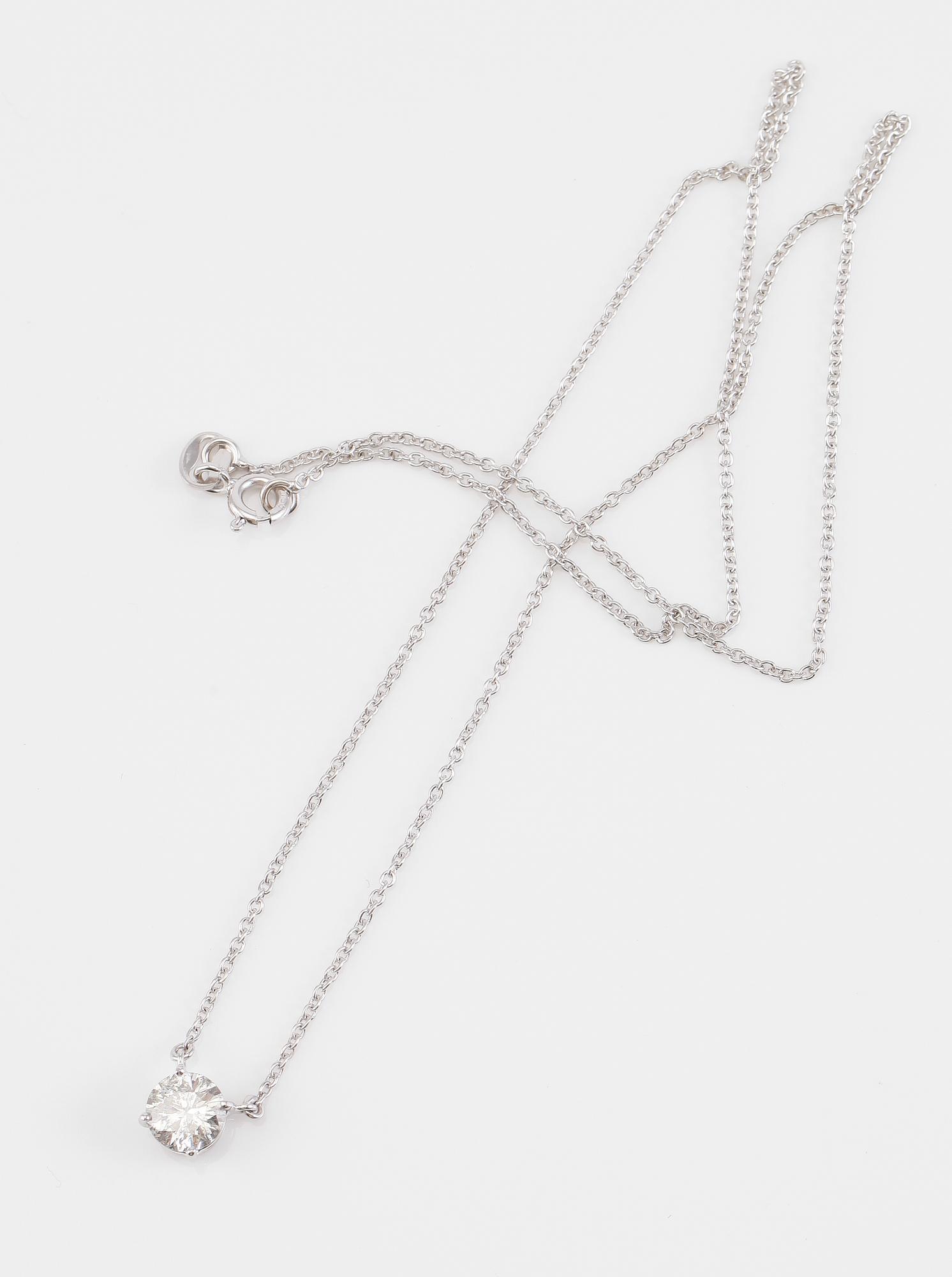 COLLIER, 18K vitguld och diamant ca 0.88 ct.