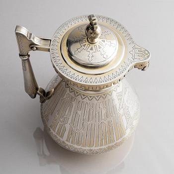 Vinkanna, silver, oidentifierad mästarstämpel WA, kontrollmästare Ivan Vonifatiyevich Yevstigneyev, S:t Petersburg 1879.