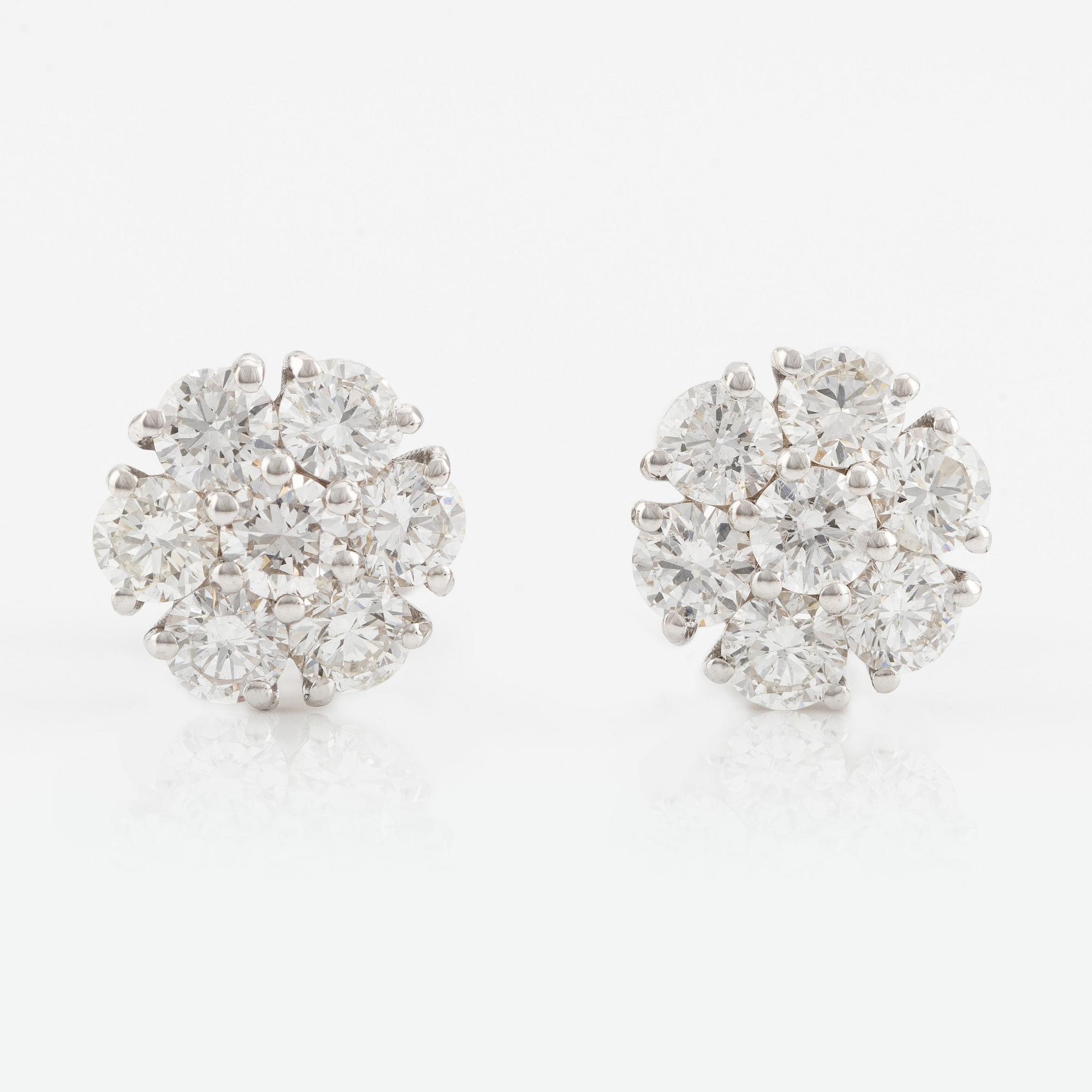 Earrings with brilliant-cut diamonds.
