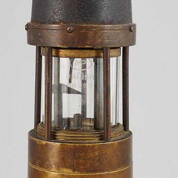 A miners lantern "Spiralarm", England, 20th Century.