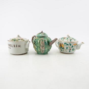 A set of three differently decorated tea pots with covers, Qing dynasty, 18century and 20th century.