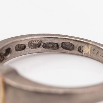 Ring, 18K vitguld, diamanter ca. 0.35 ct tot. Oskar Lindroos, Helsingfors 1941.