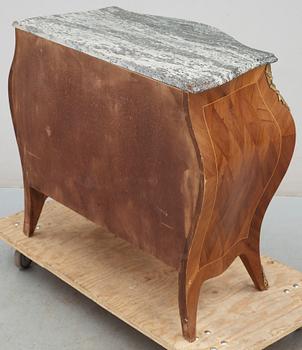 BYRÅ, rokokostil, 1950-70-tal.