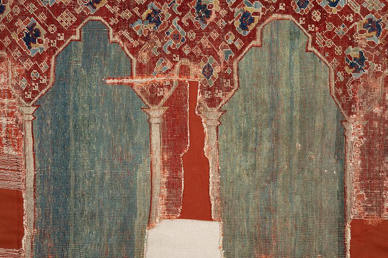 An Ushak saf fragment, west Anatolia, 17th/18th century.
