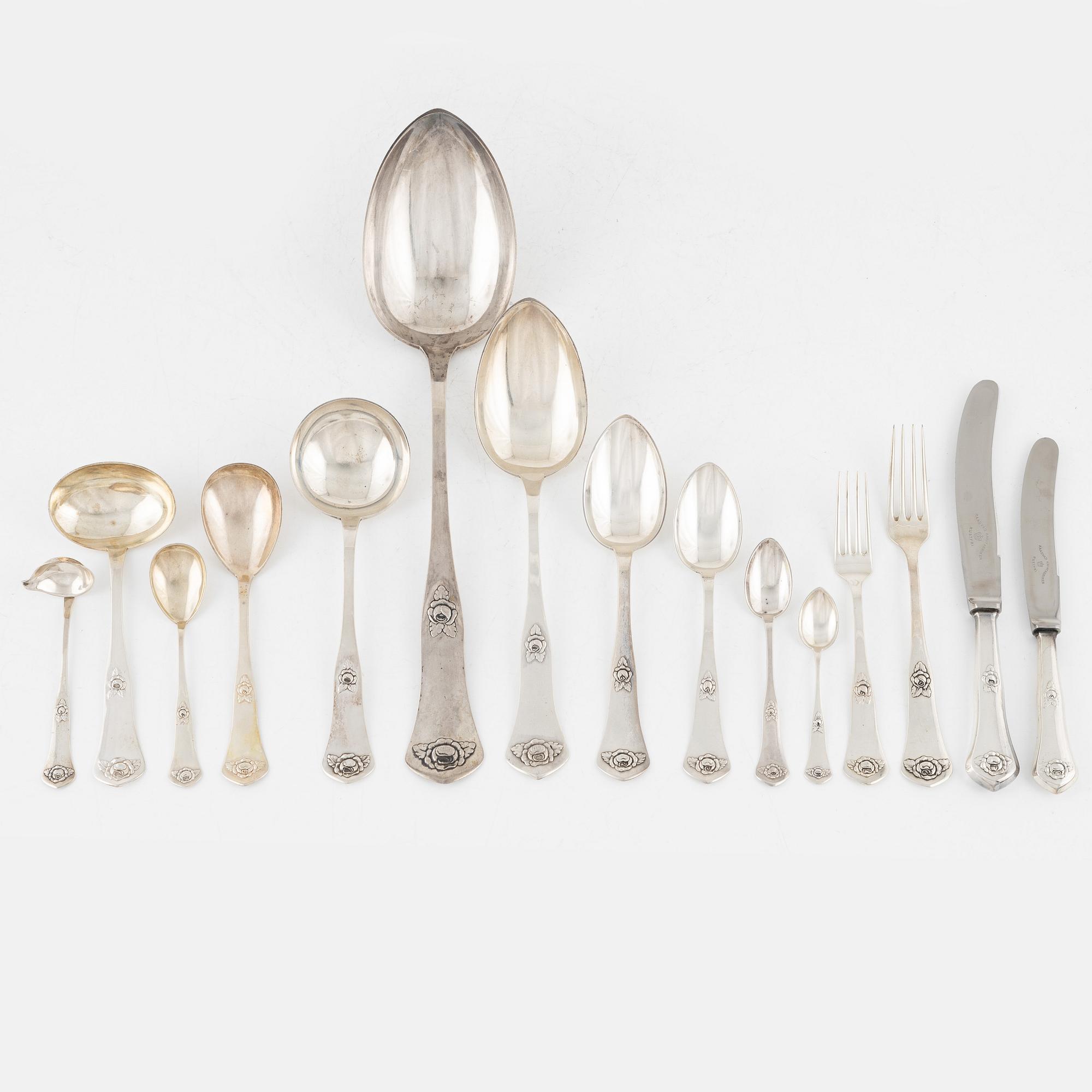 Bestickservis, 98 delar, silver, kontrollstämpel Christian F Heise, Köpenhamn omkring 1920.