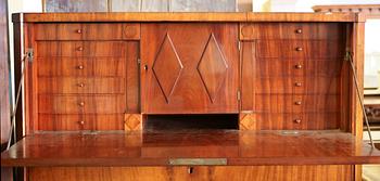 CHIFFONJÈ, sengustaviansk, 1800-talets början.