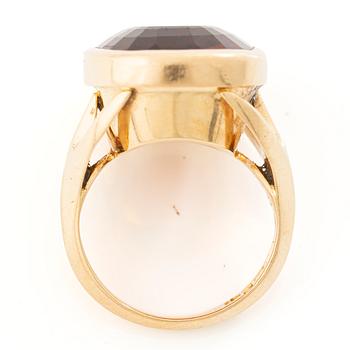 Sigurd Persson, Ring, 18K gold with a faceted citrine, Stockholm, 1967.