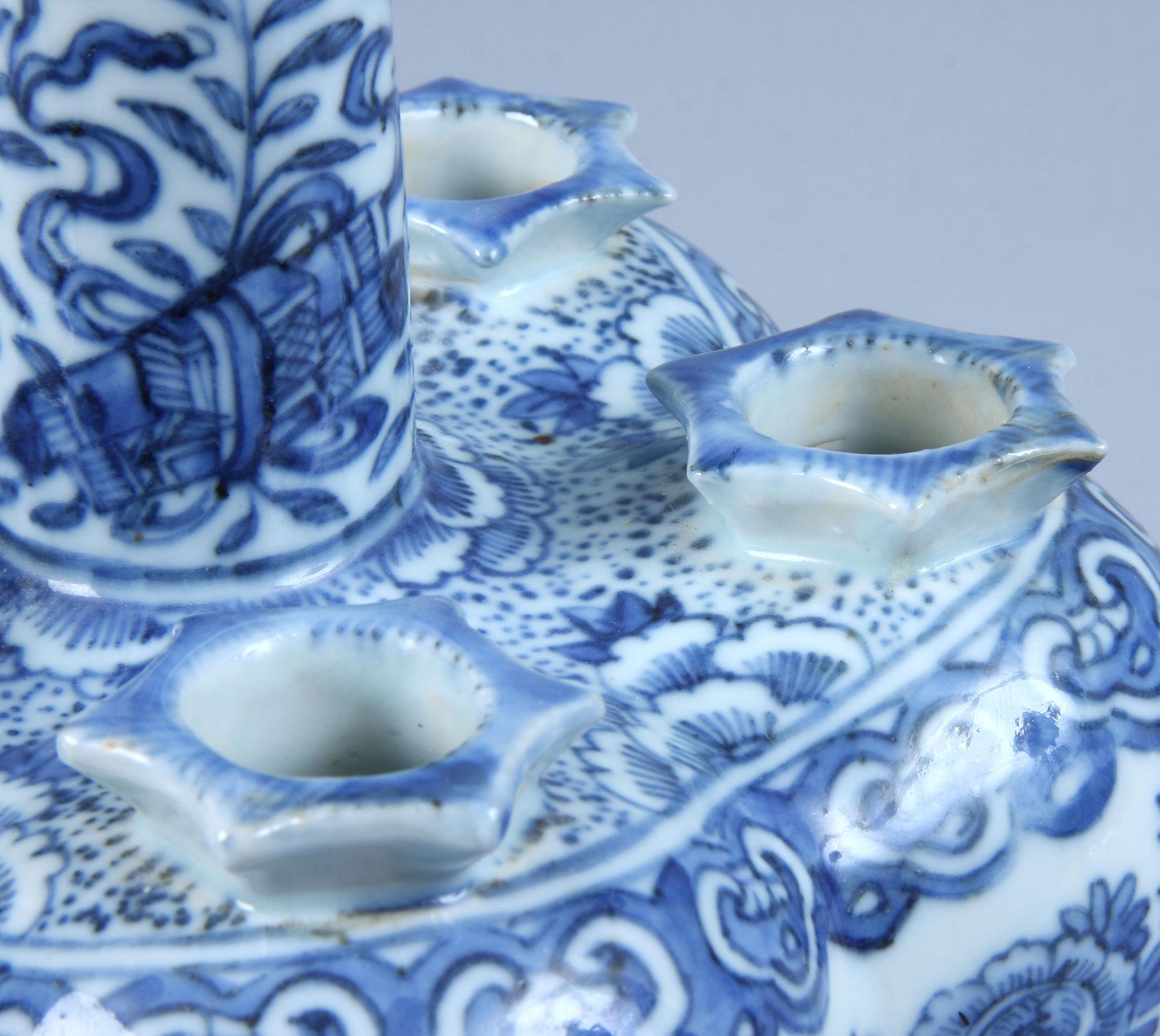 TULPANVAS, porslin, Kina, 1800-tal.