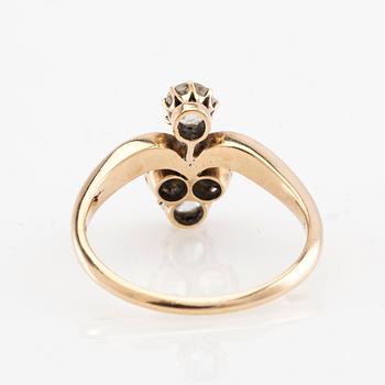 Art Nouveau ring, 18K gold and diamonds, Austria-Hungary, turn of the 19th century.
