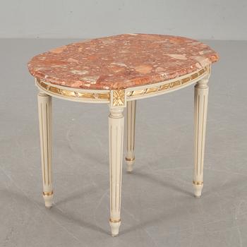 BORD, marmor, gustaviansk stil. 1900-talets andra hälft.