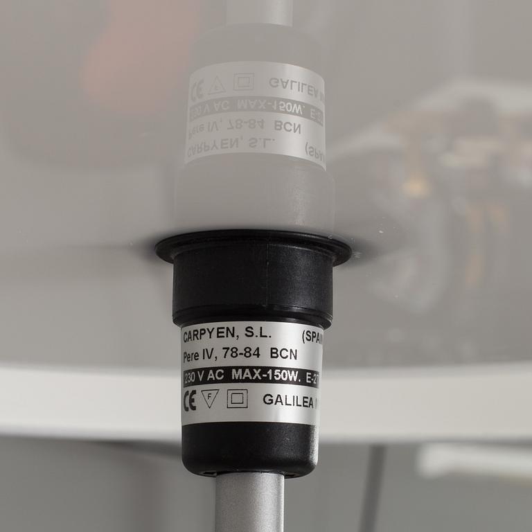 GOLVLAMPA, "GALILEA" design av Pascual Salvador in 2008 för Carpyen.