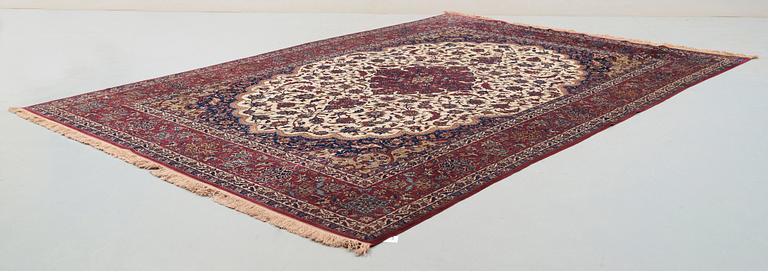 SEMI-ANTIQUE ESFAHAN PART SILK. 345 x 234,5 m.