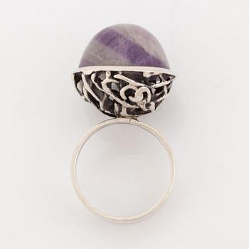 Ring, silver with cabochon cut amethyst, GK Kaplan.