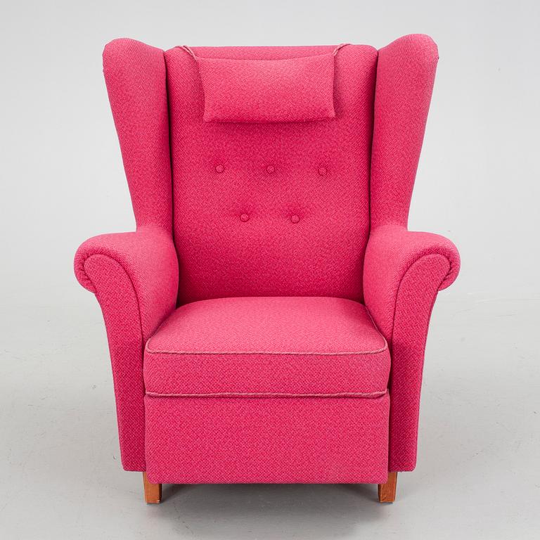 ÖRONLAPPSFÅTÖLJ, 1940-tal.