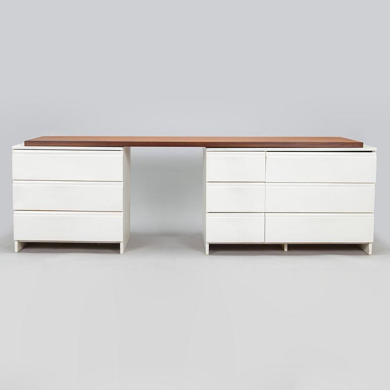 Aulis Leinonen, A writing desk including two  drawers model 200 and a desktop model T216, Artek 1950s.