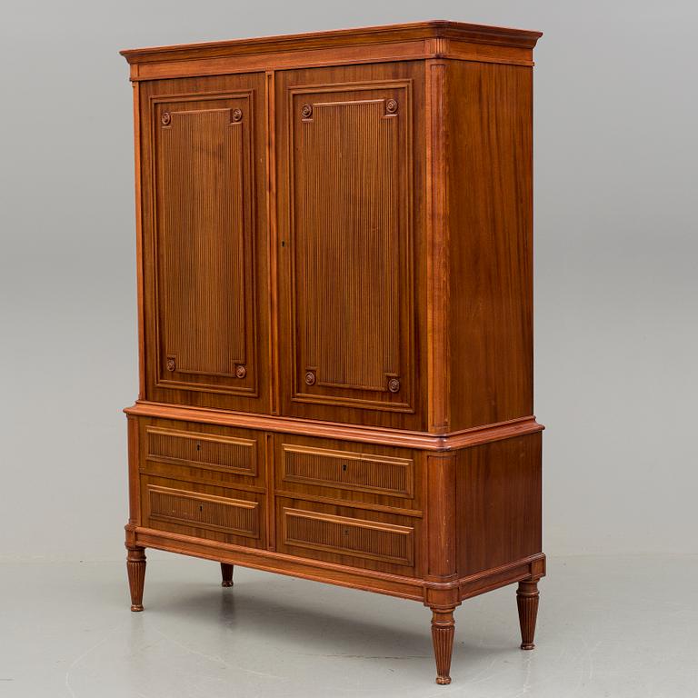 SKÅP, gustaviansk stil, 1900-talets slut.
