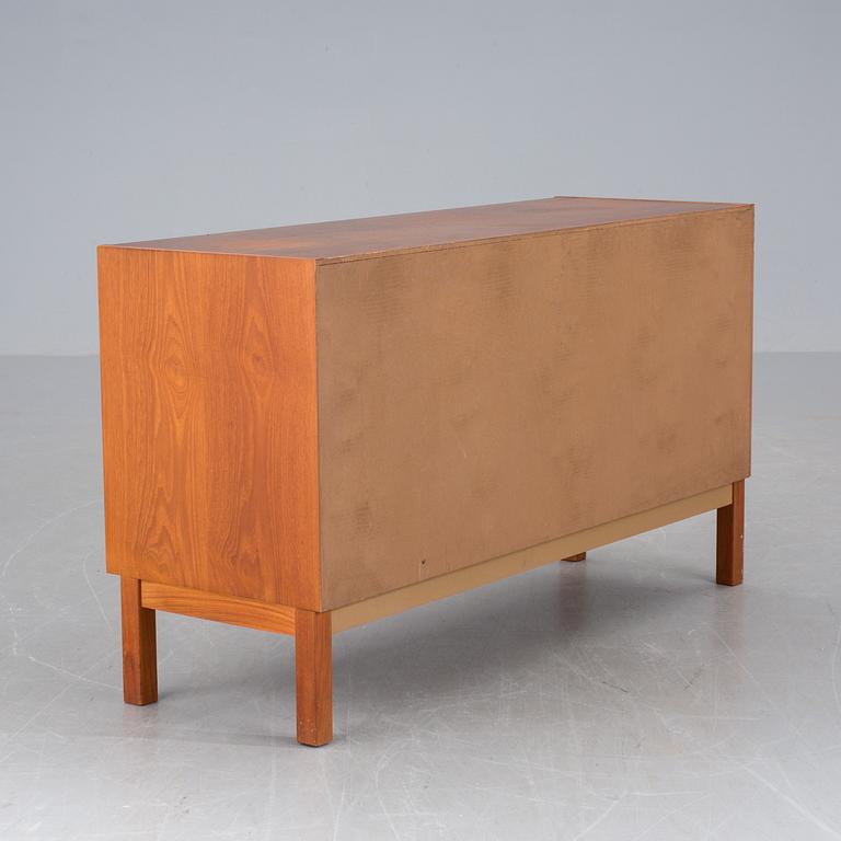 SIDEBOARD, "Domi Monte", Nils Jonsson, Troeds, Bjärnum.