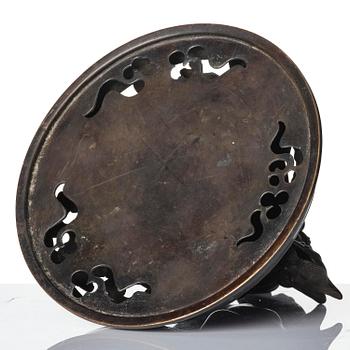 A large bronze censer with cover, Qing dynasty, 19th century.