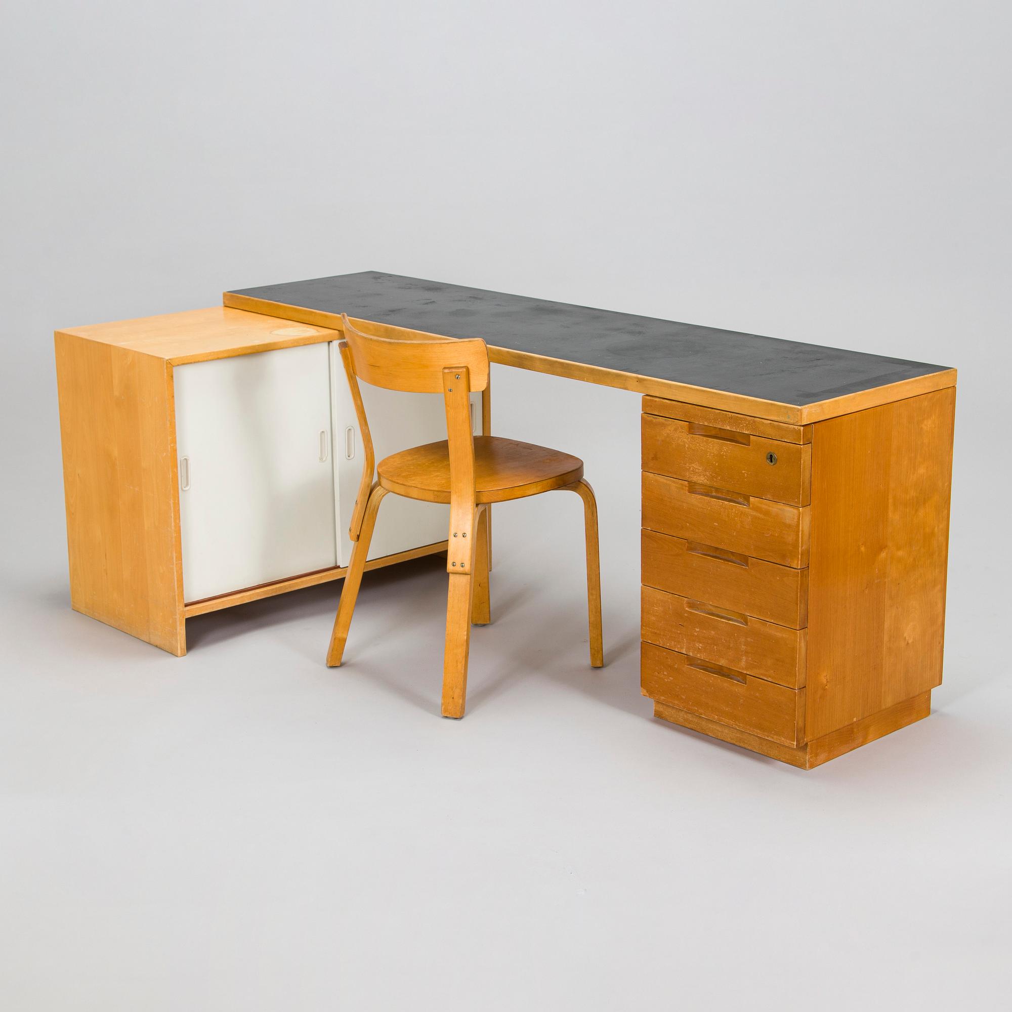 Alvar & Aino Aalto, kirjoituspöytä ja tuoli, malli "69", Artek, 1950/60/70-luku.