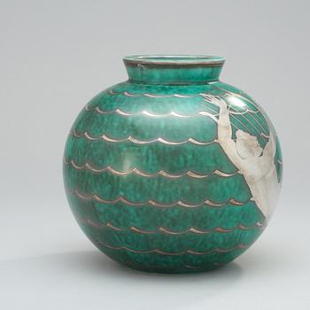 A Wilhelm Kåge 'Argenta' vase, Gustavsberg 1935.