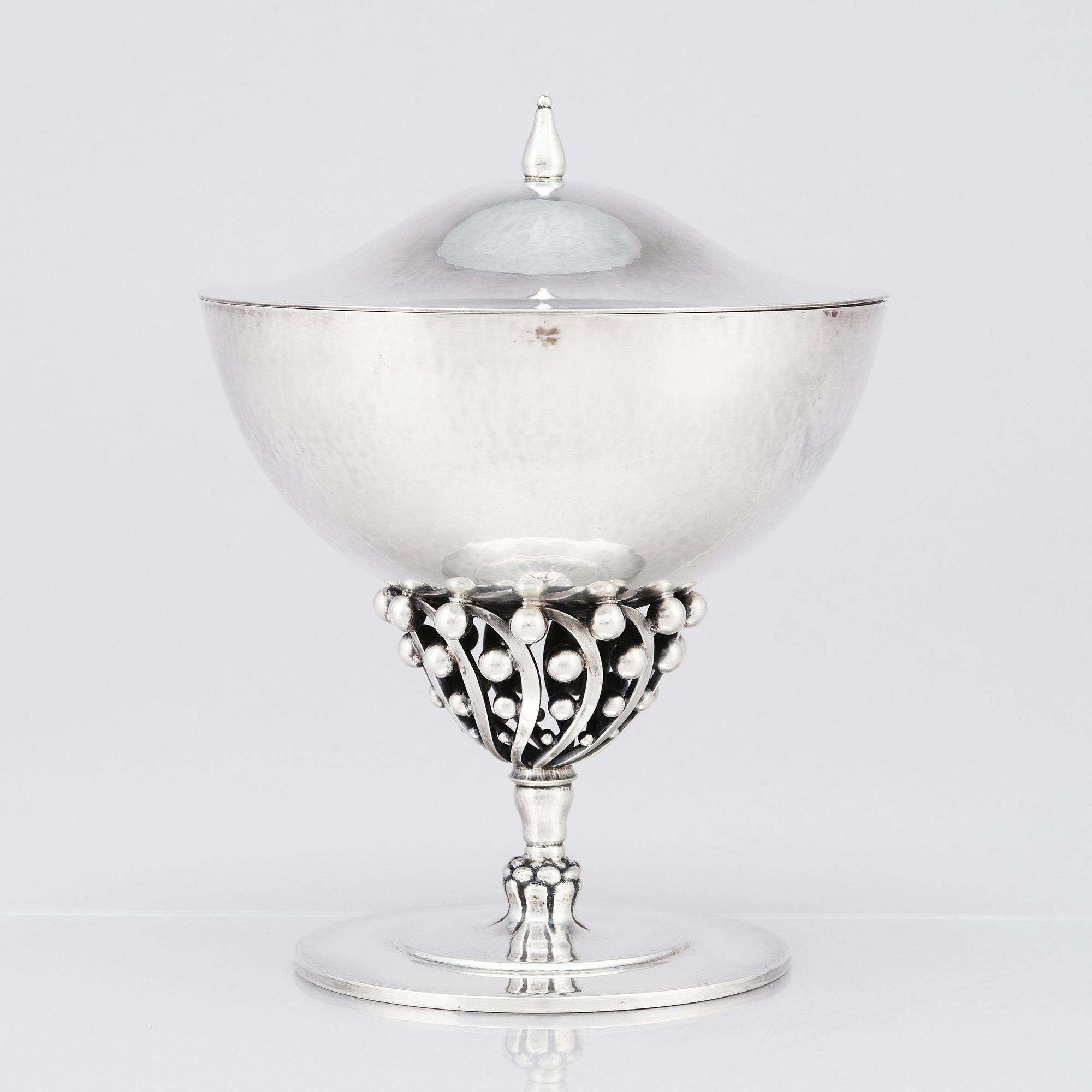 Johan Rohde, a lidded sterling silver bowl on a stem, Copenhagen 1945-77, design nr 43.