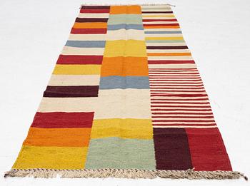 A Kelim runner caroet, 300 x 84 cm.