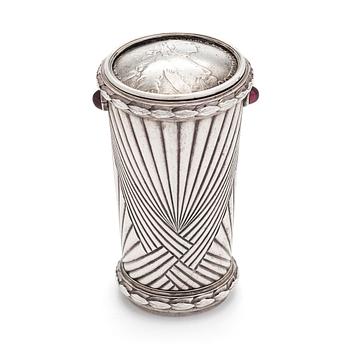 Päivänvarjonkahva, hopeaa, granaatit ja upotettu ruplan raha, Antti Nevalainen, Fabergé, Pietari 1899-1907.