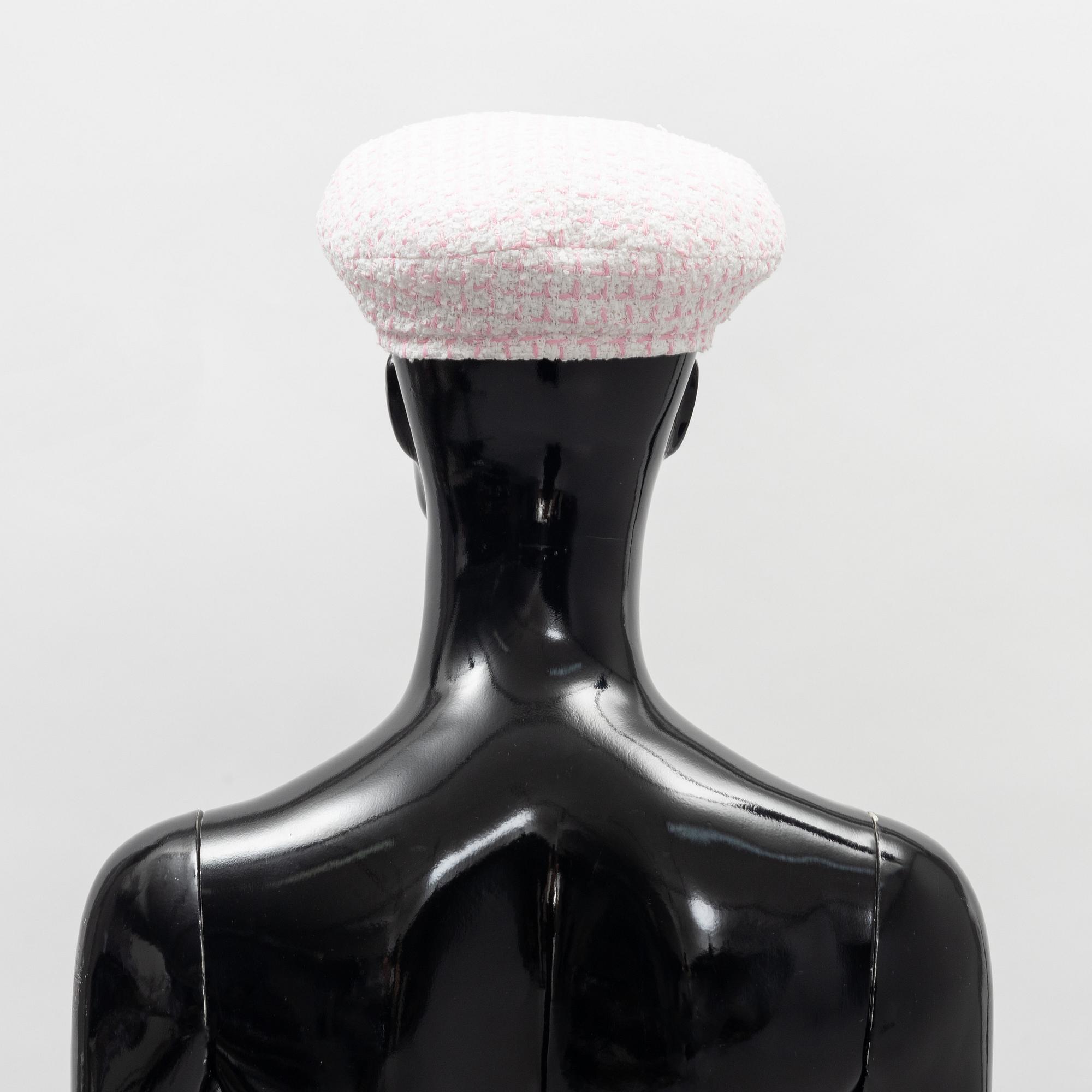 Chanel, a cotton mix bouclé beret, size S.