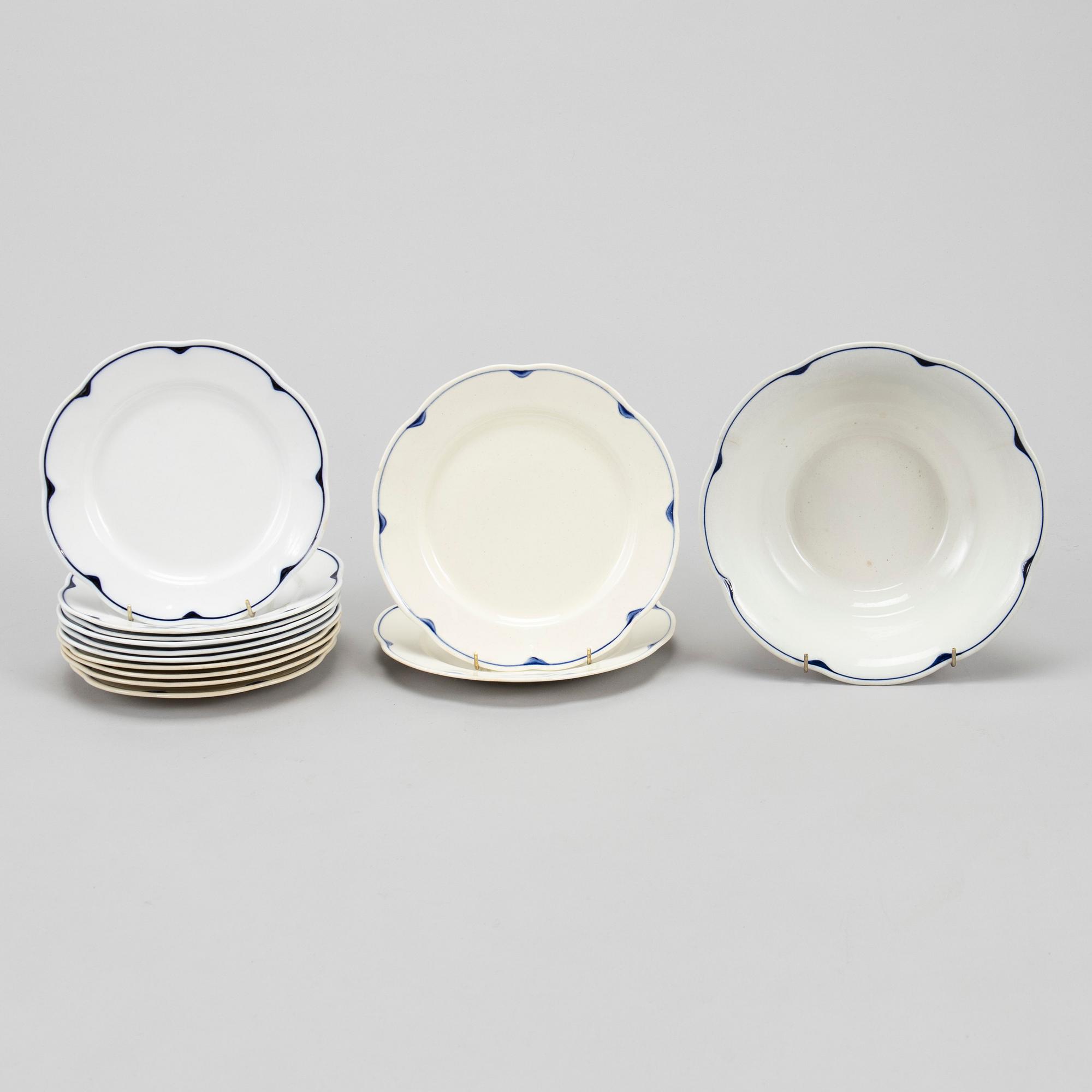 A 34-piece tableware set 'Pekka' for Arabia, Finland 1930/40s.