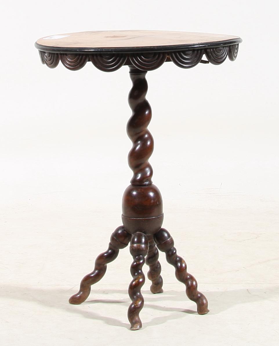 LAMPBORD, nyrenässans, sent 1800-tal.