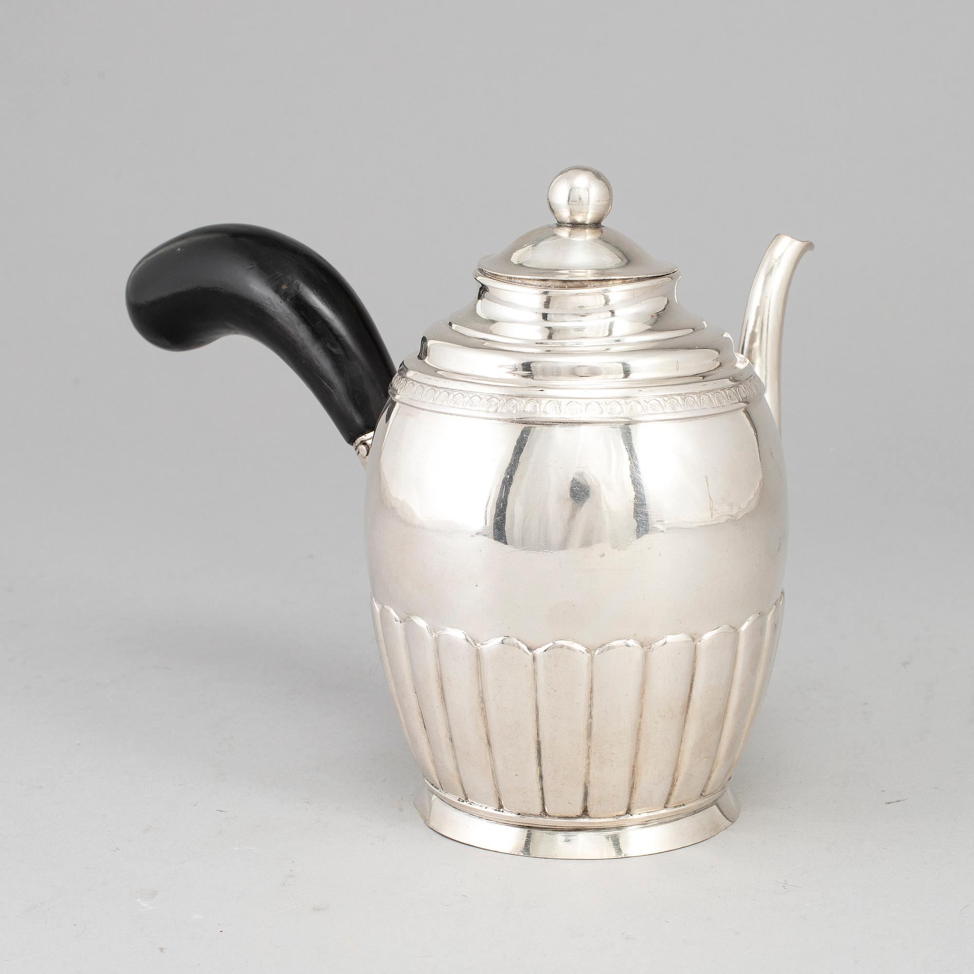 Johan Magnus Corth, kaffekanna, silver, Nyköping 1846.