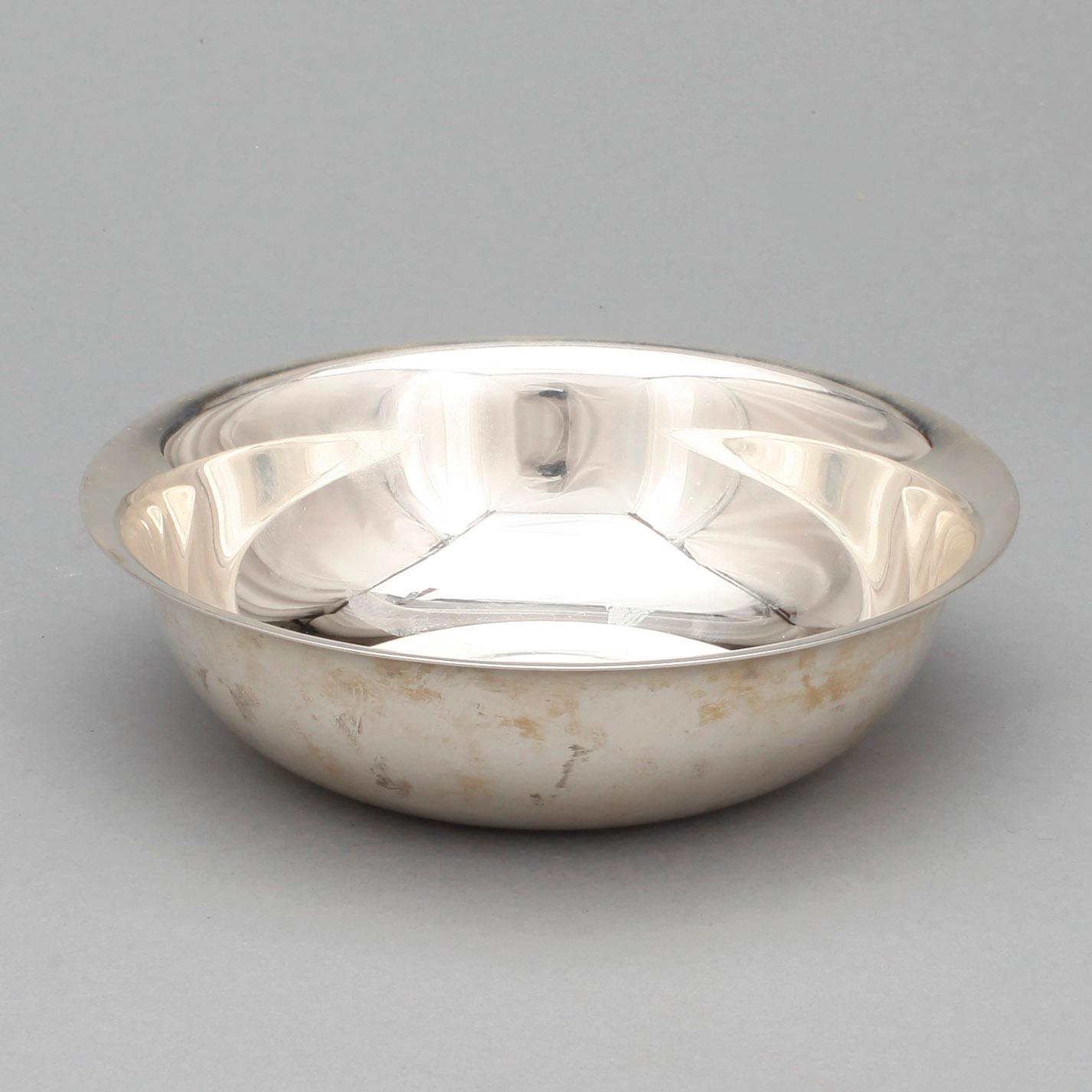 SKÅL, silver Torun Bülow-Hübe för Georg Jensen, vikt ca 157g.