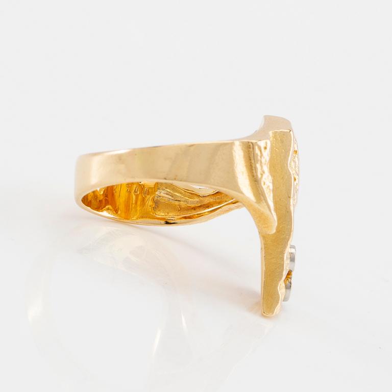 Björn Weckström, ring "Diamond Branch" 18K gold and diamonds, Lapponia 1975.