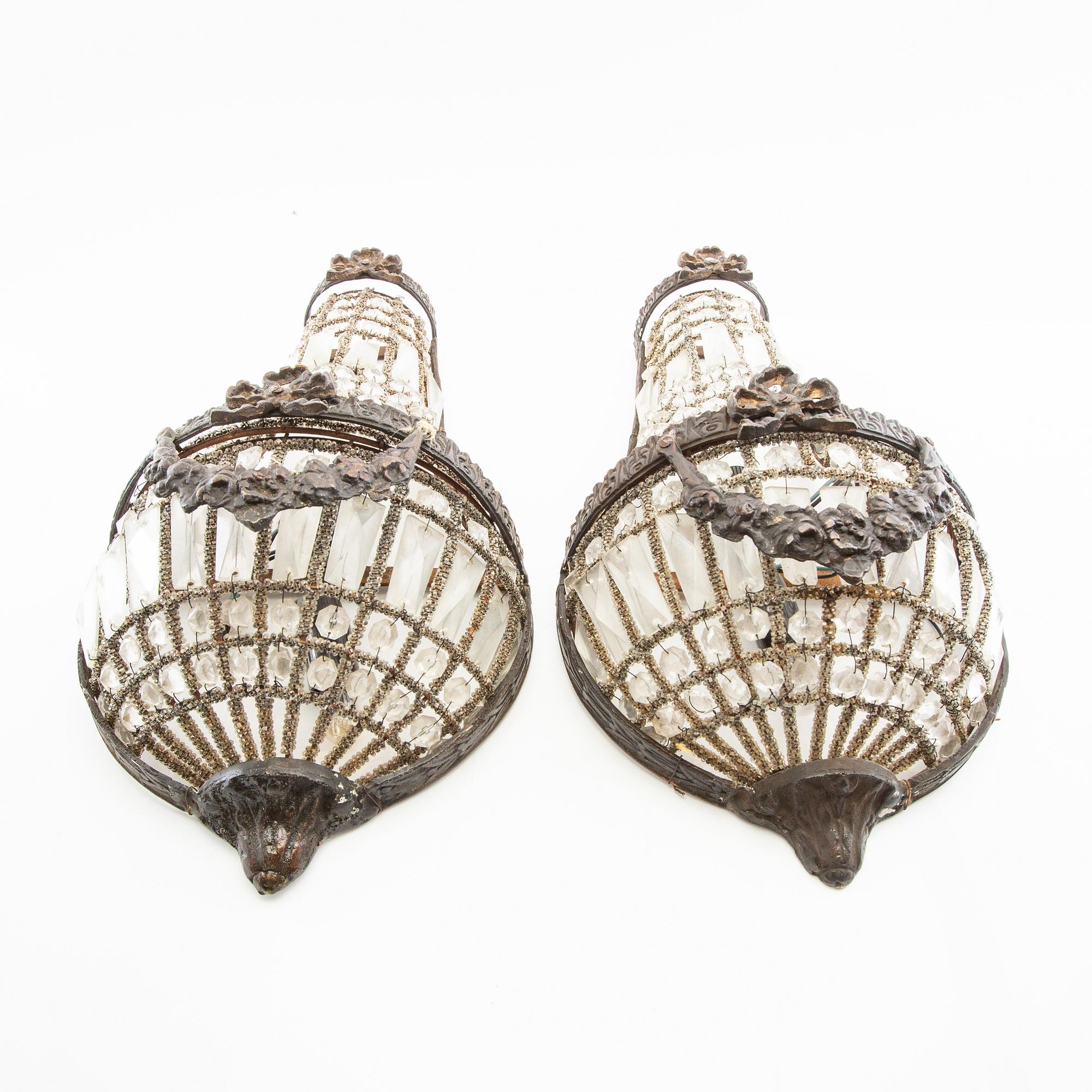 Wall lamps, a pair in the Louis XVI style, late 20th century.