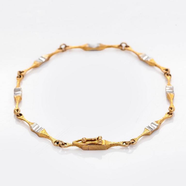 Björn Weckström, a 14K gold and platinum bracelet 'Arabesque' for Lapponia 1992.