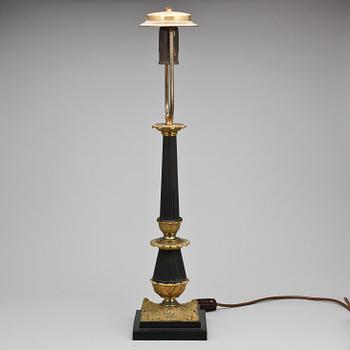 BORDSLAMPA, senempirestil, 1900-talets mitt.