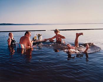 Lars Tunbjörk, "Midsommar i Rättvik", 1988.