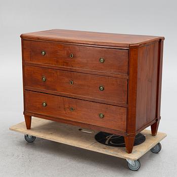 An early 19th century chest of drawers.