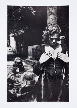 HELMUT NEWTON, "Pere-Lachaise, Tomb of Talma", Paris, 1977, offsetlitografi, sign.