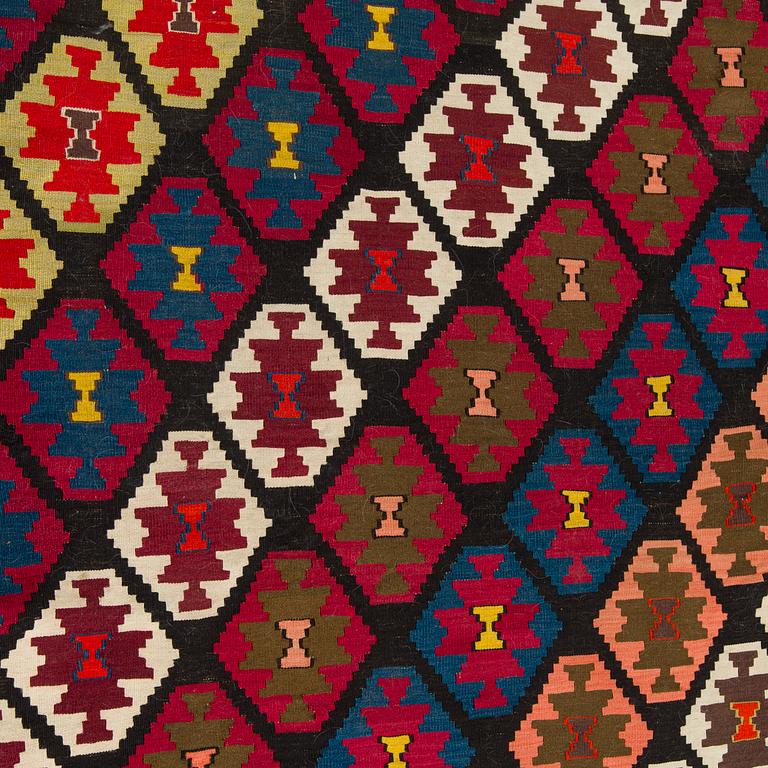 Matto, Kelim, noin 176 x 274 cm.