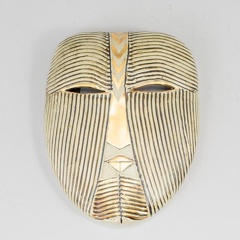 LISA LARSON, a stoneware mask from K-Studion, Gustavsberg.