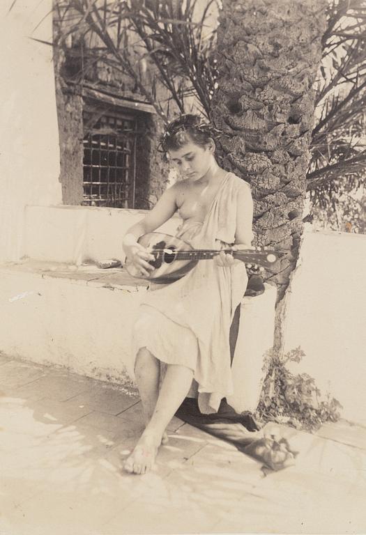 Wilhelm von Gloeden, mapp med 5 fotografier.