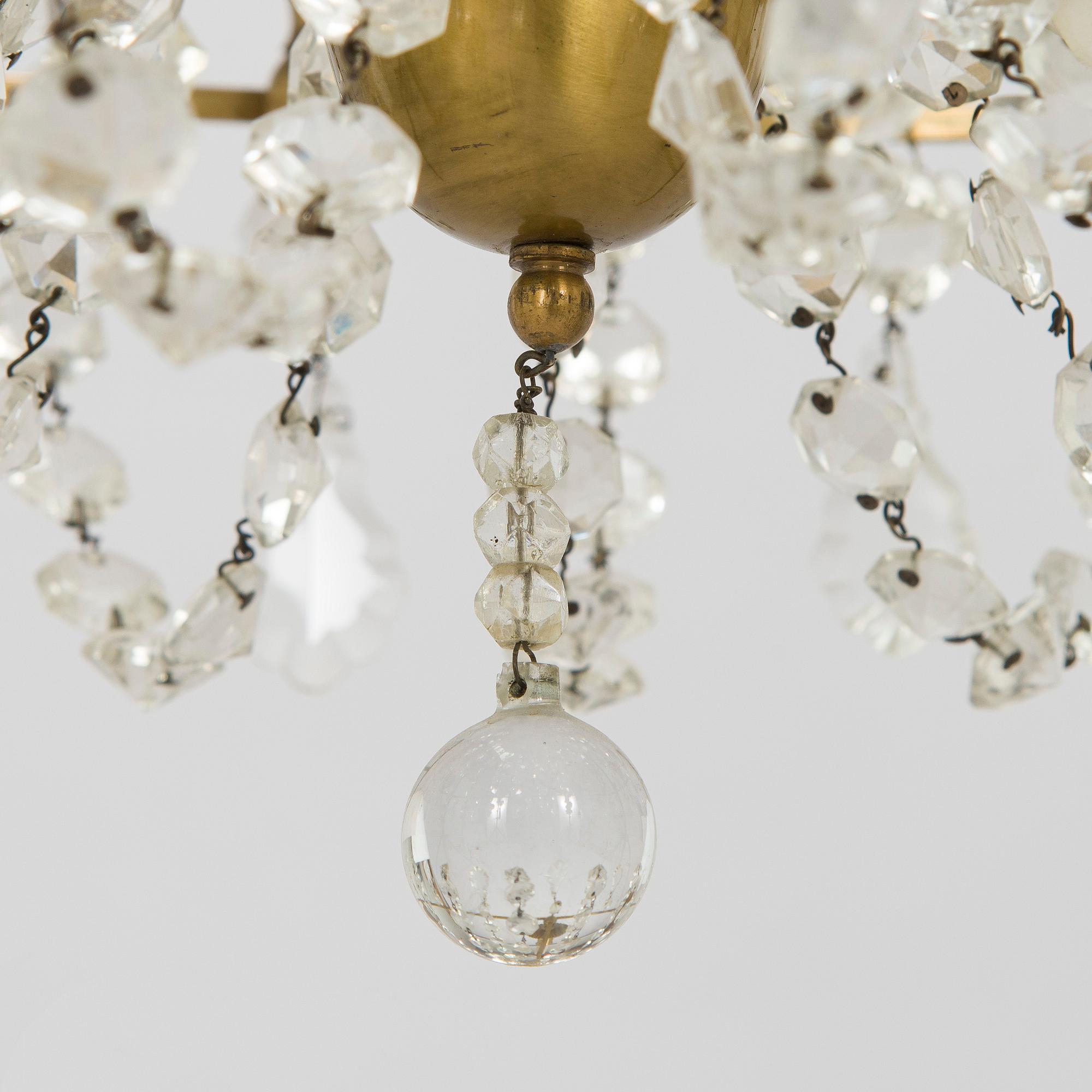 A mid-20th century chandelier.